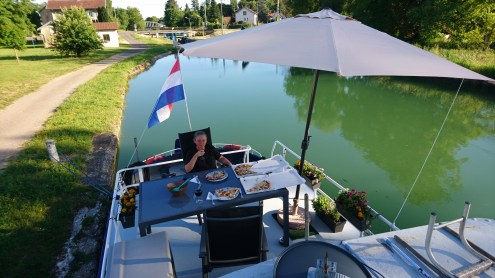 Pizza dinner, Maxillysur-Saone