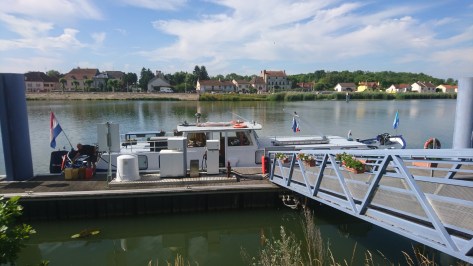 Refueling, Saint-Jean-de-Losne